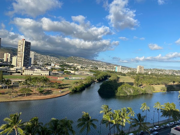 Coconut Waikiki Hotel
