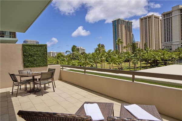 Doubletree Alana Waikiki Beach