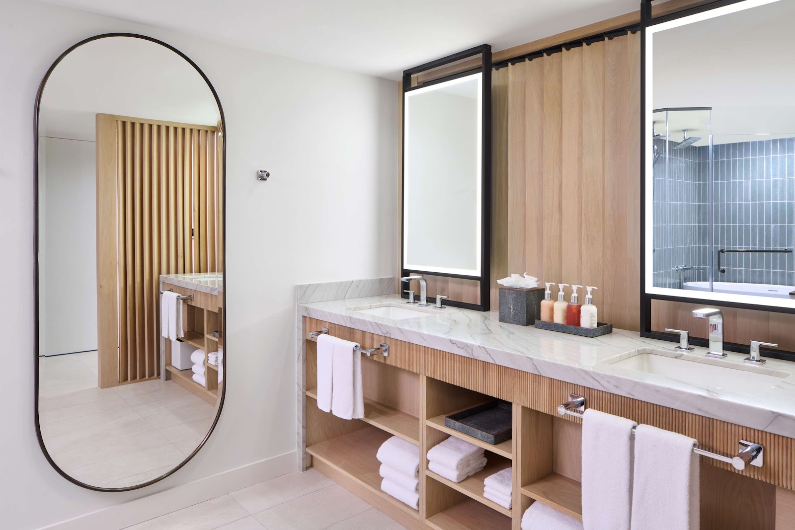 Hyatt Regency Waikiki Beach Resort & Spa photo 4