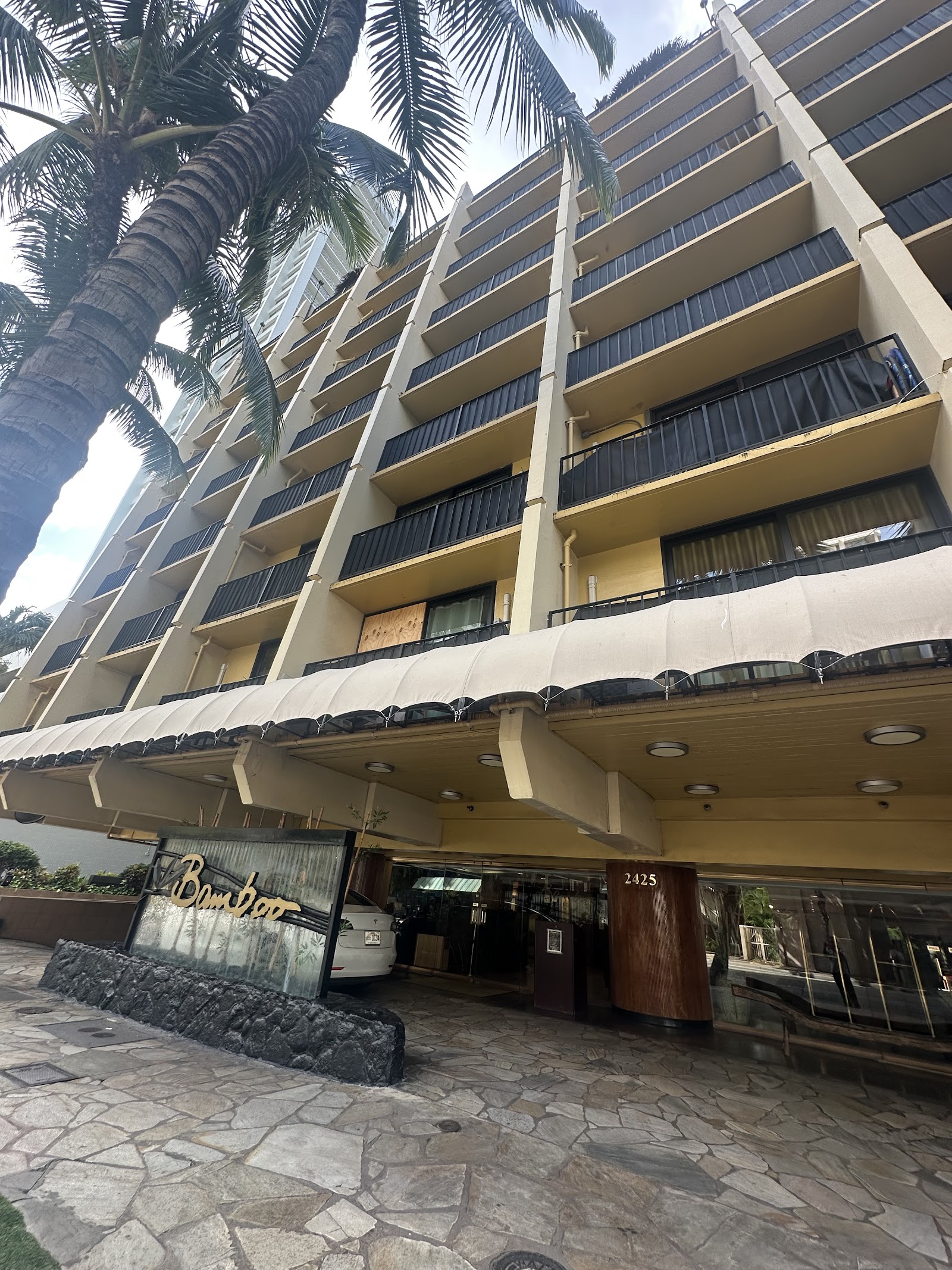 Bamboo Waikiki Hotel | O'ahu Hotel