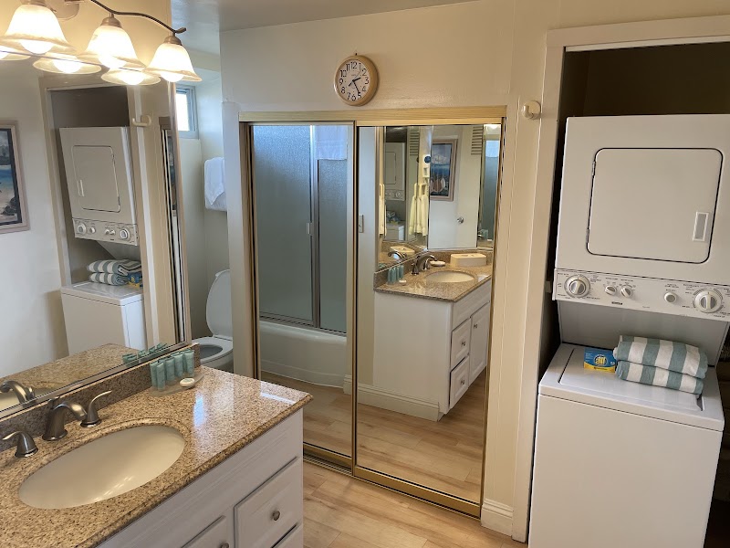 Waikiki Shore by Outrigger photo 4