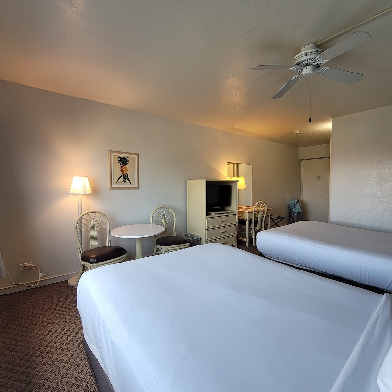 Maui Beach Hotel photo 2