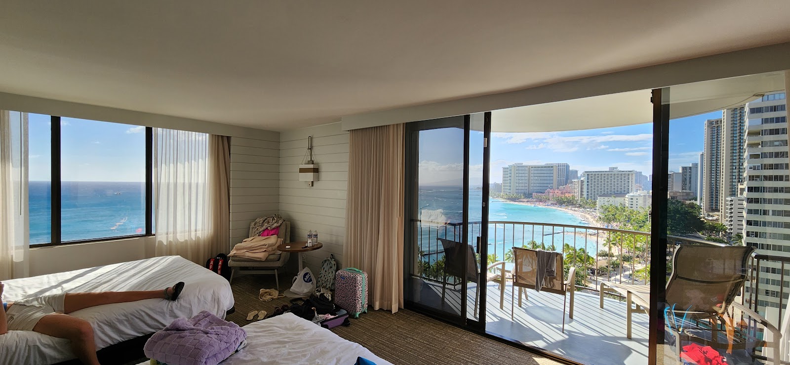 Waikiki Beach Marriott Resort & Spa photo 2