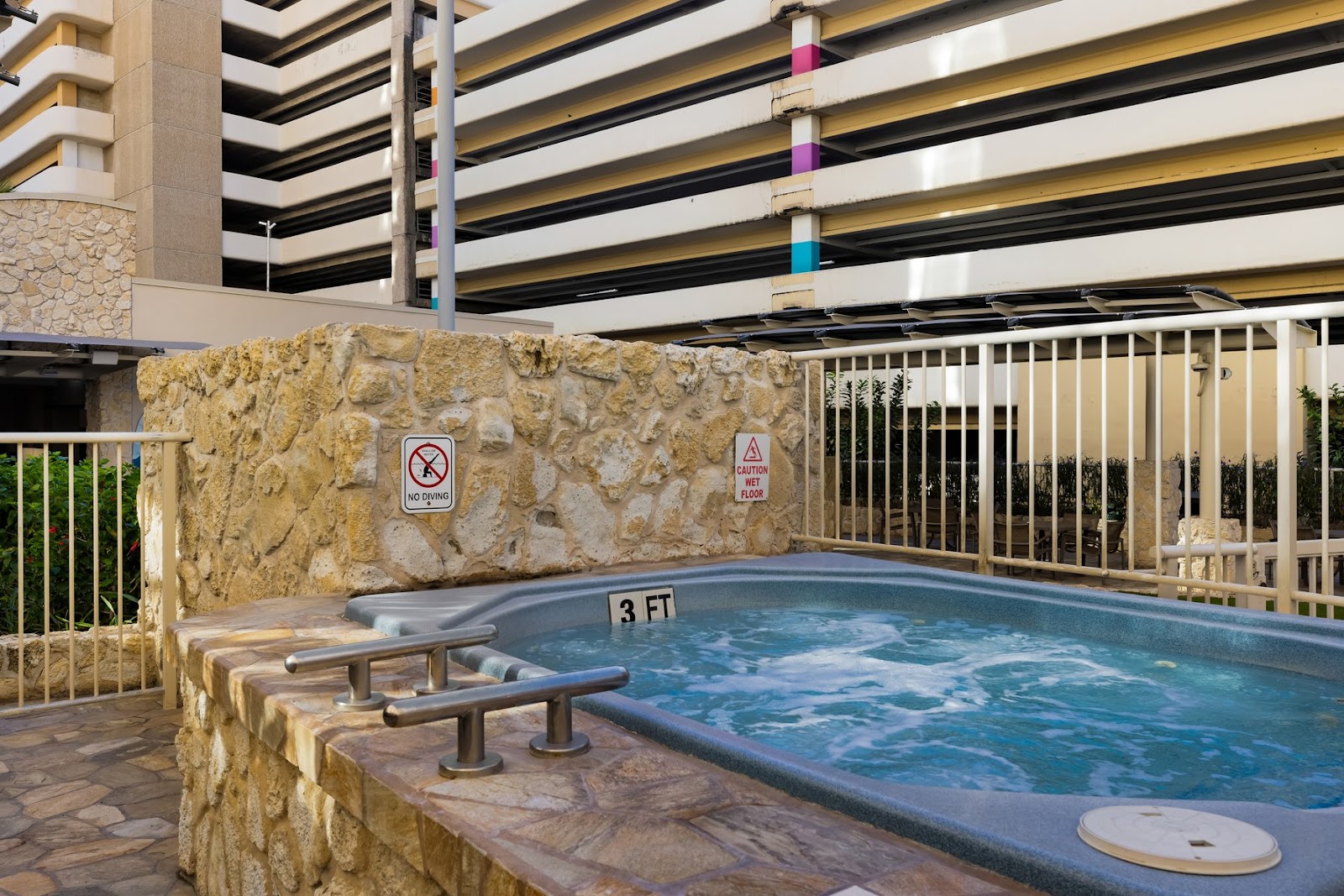 Club Wyndham at Waikiki Beach Walk photo 5