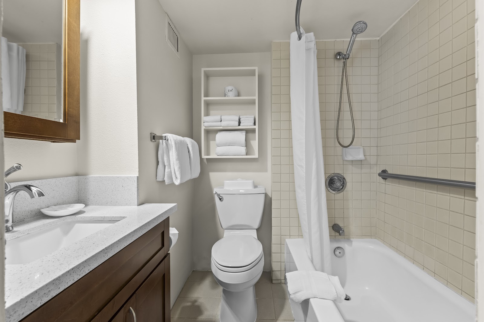 Imperial Hawaiian Resort photo 3