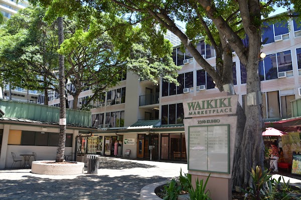 Kuhio Banyan Club and Hotel